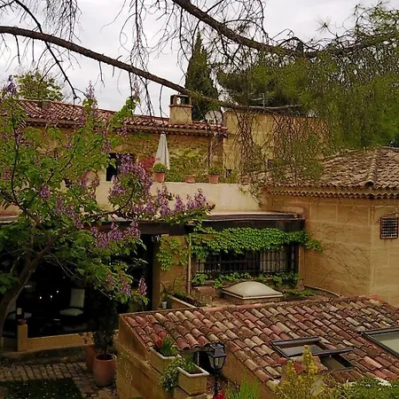 Hotel D'entremont 4*