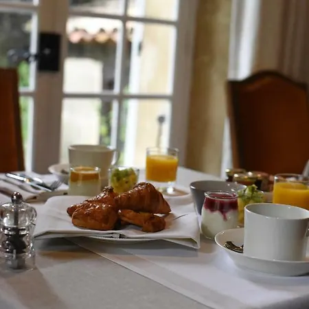Le Mas D'entremont Hotel 4*